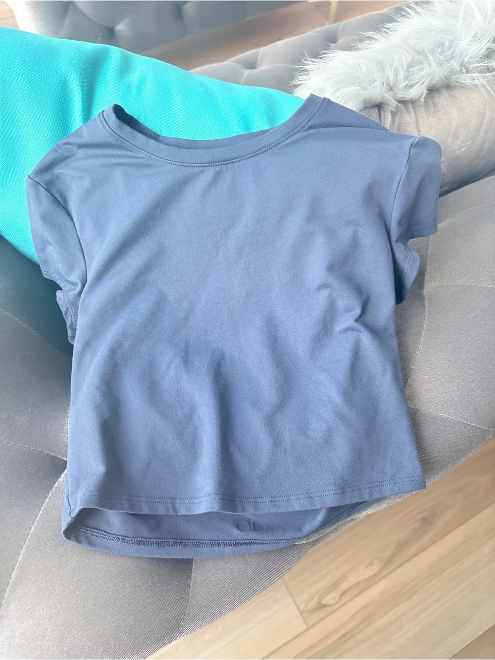 Alo Yoga Alosoft Crop Finesse Short Sleeve in Navy